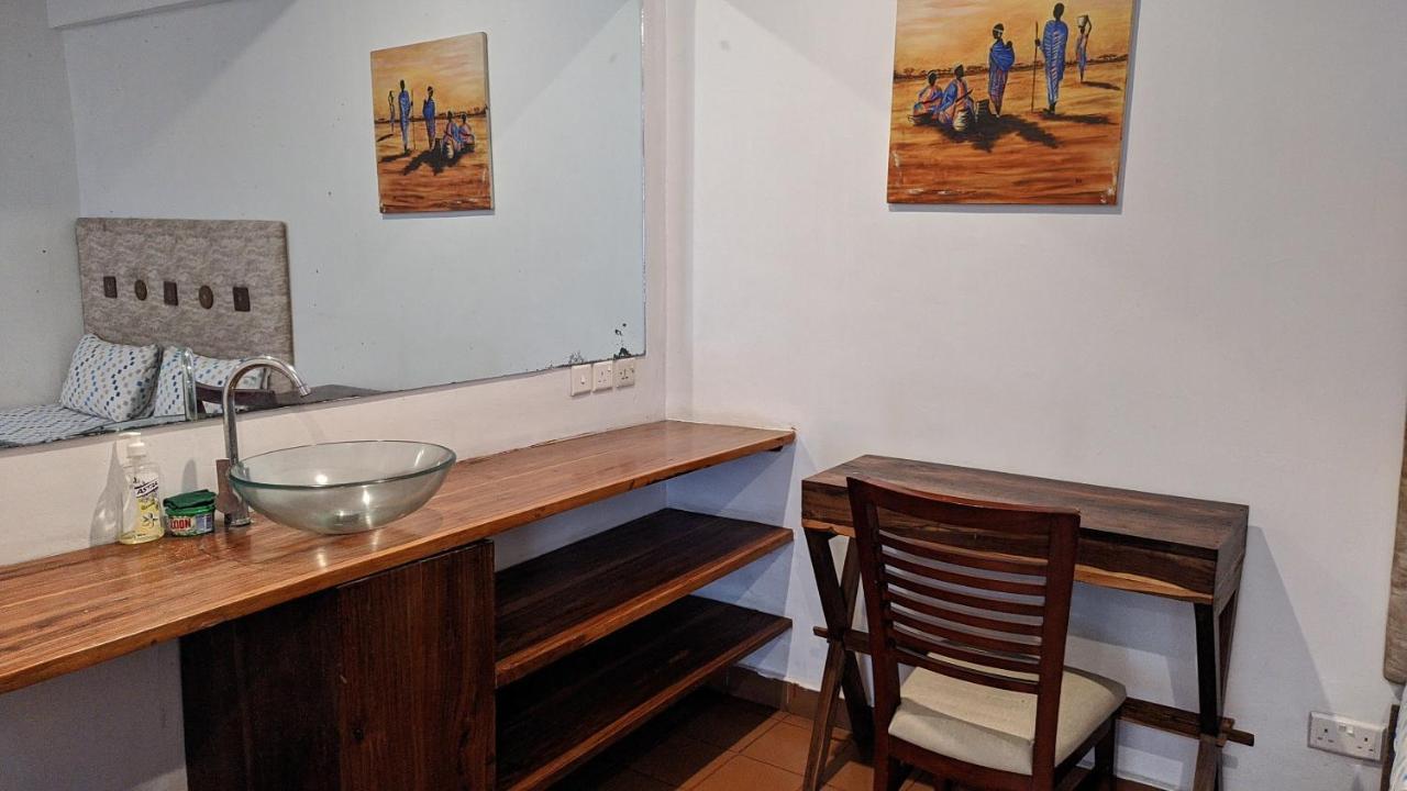 A Lovely Studio Apartment With Gym And Pool Access Dar es Salaam Extérieur photo